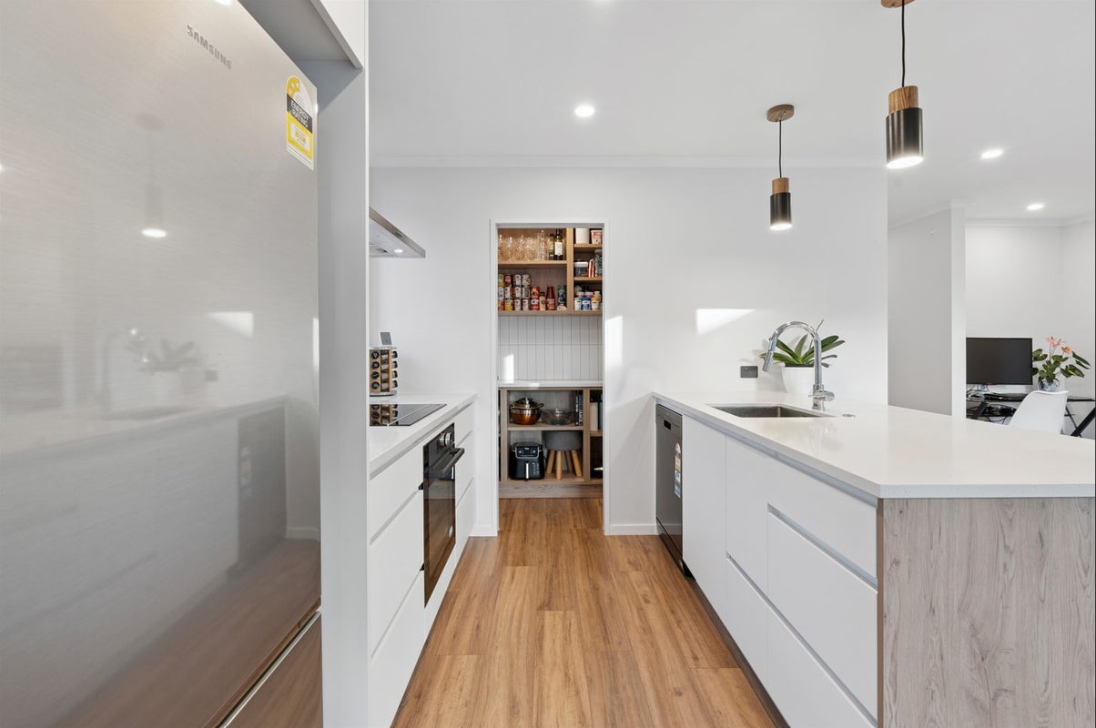 13 Tirikatene Avenue, Paerata, Pukekohe - Carousel 2