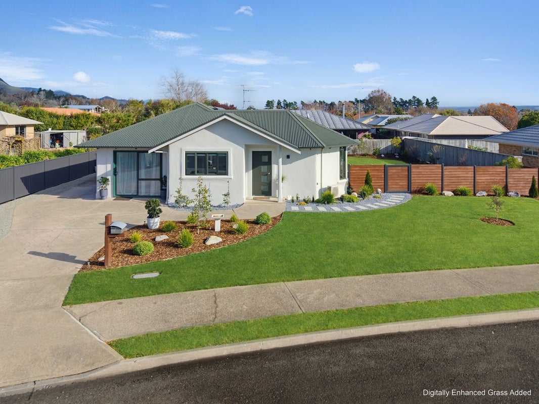 16 St James Avenue, Richmond, Richmond - Carousel 1