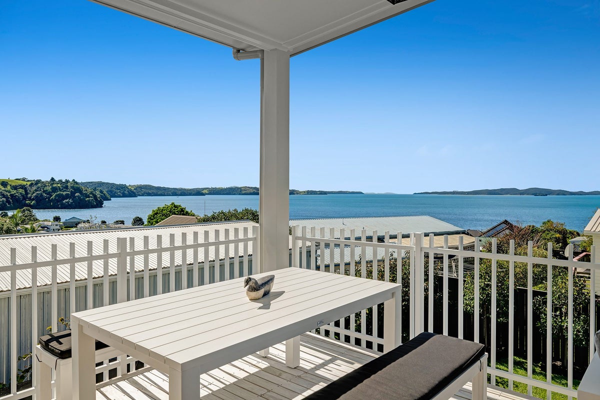 5 Aurora Avenue, Snells Beach, Snells Beach - Carousel 2