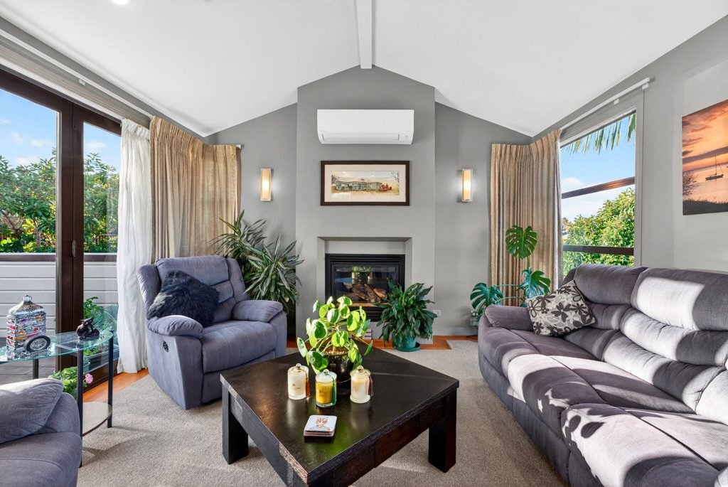 135 Wiseley Road, West Harbour, Auckland - Carousel 2
