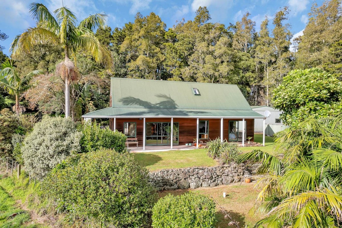 77 Appian Way, Whangarei - Carousel 2