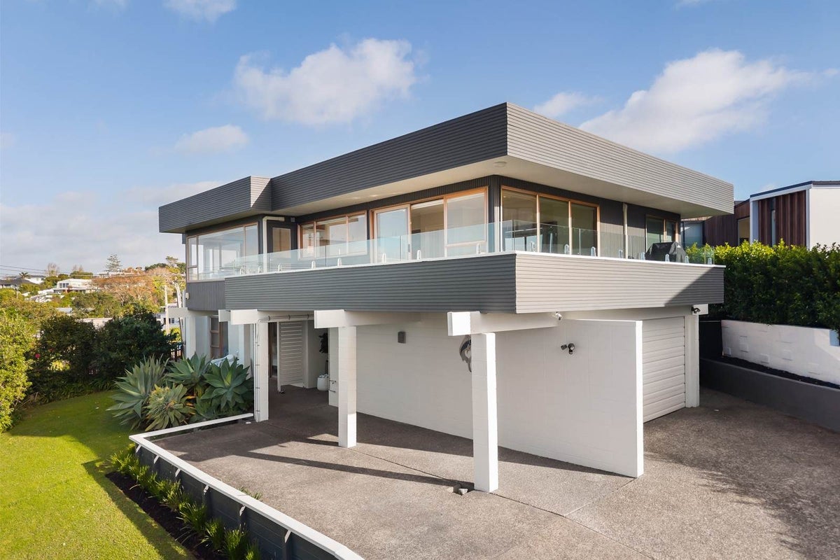 28A Oban Road, Browns Bay, Auckland - Carousel 1