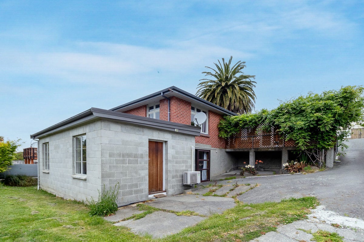 17A Clifton Terrace, West End, Timaru - Carousel 1