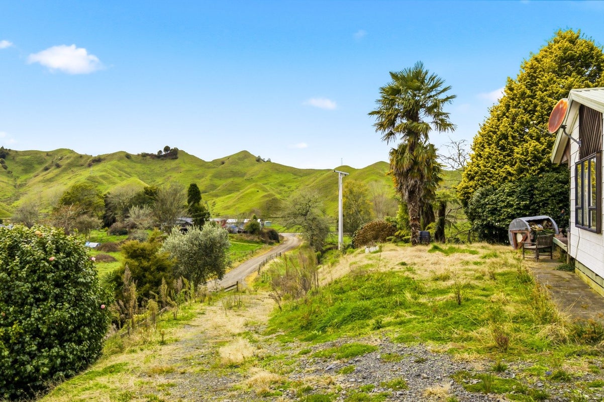 15 Kokopuiti Road, Tokirima, Taumarunui - Carousel 2