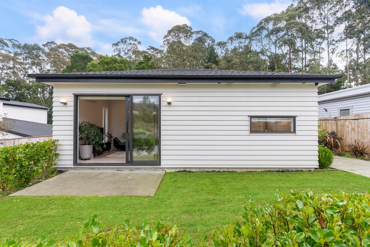 6 Tagish Way, Orewa, Orewa - Carousel 2