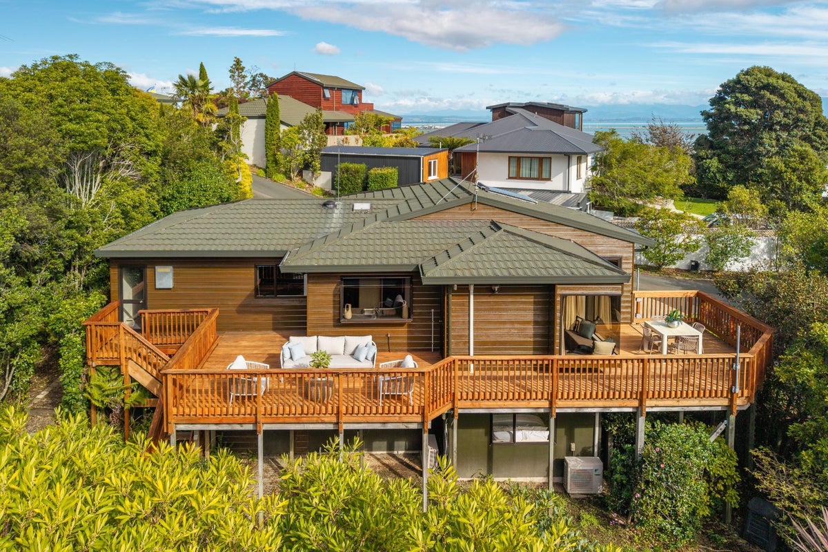 10A Ruffell Place, Atawhai, Nelson - Carousel 22