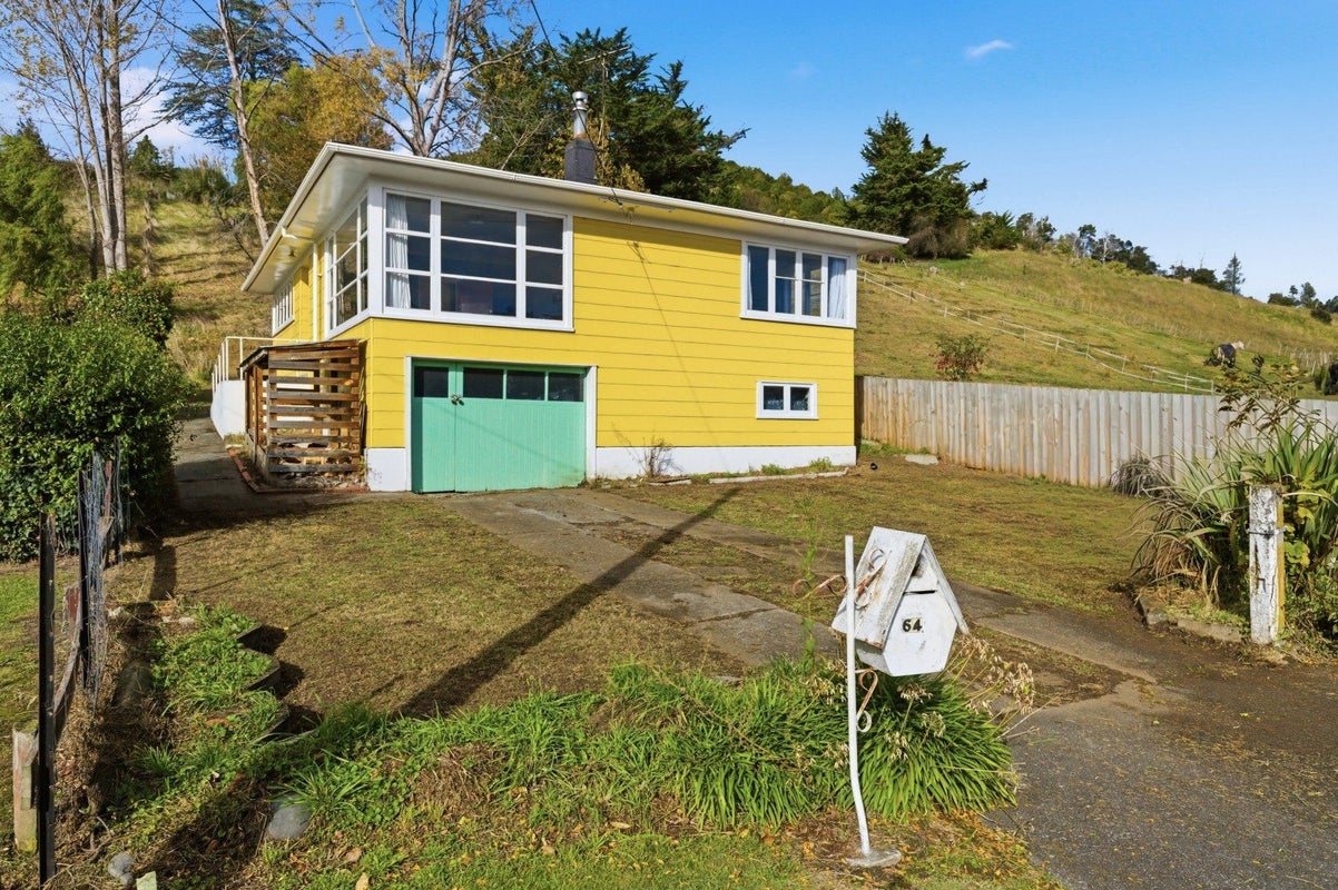 64 Goldfinch Street, Taihape, Taihape - Carousel 1