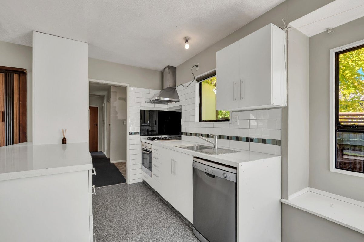 2/114 Randolph Street, Woolston, Christchurch - Carousel 2