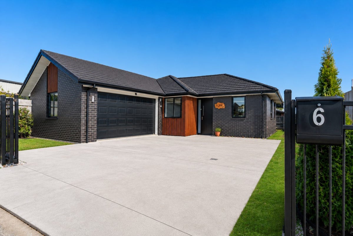 6 Heke Lane, Glenview, Hamilton - Carousel 2