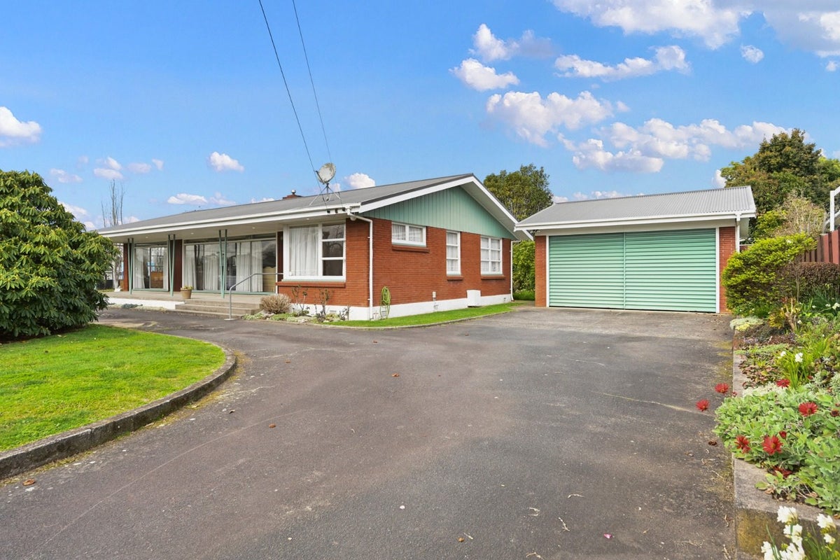 316 Cambridge Road, Hillcrest, Hamilton, Waikato - Carousel 2