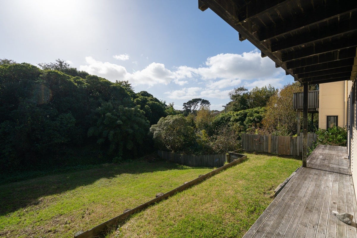 2/4 Puaha Street, Takapuwahia, Porirua - Carousel 12