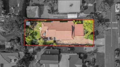 8 Vancouver Avenue, Sandringham, Auckland - Carousel 1