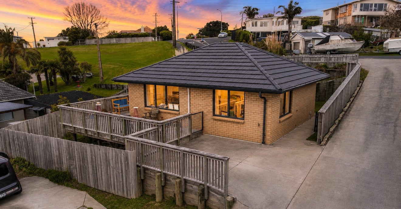 9A Rishworth Avenue, Stanmore Bay, Whangaparaoa - Carousel 1