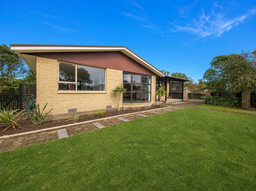 25 Ngahue Crescent, Carters Beach, Westport - Carousel 1