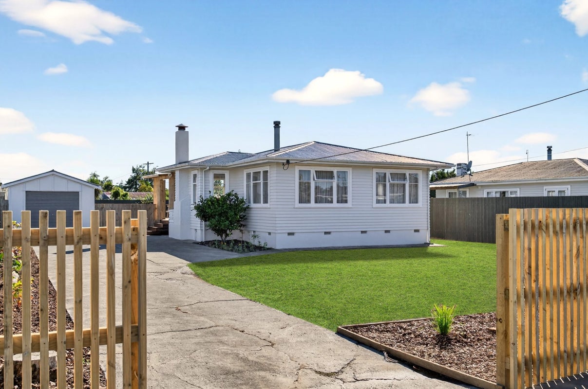 65 Cockburn Street, Kuripuni, Masterton - Carousel 1