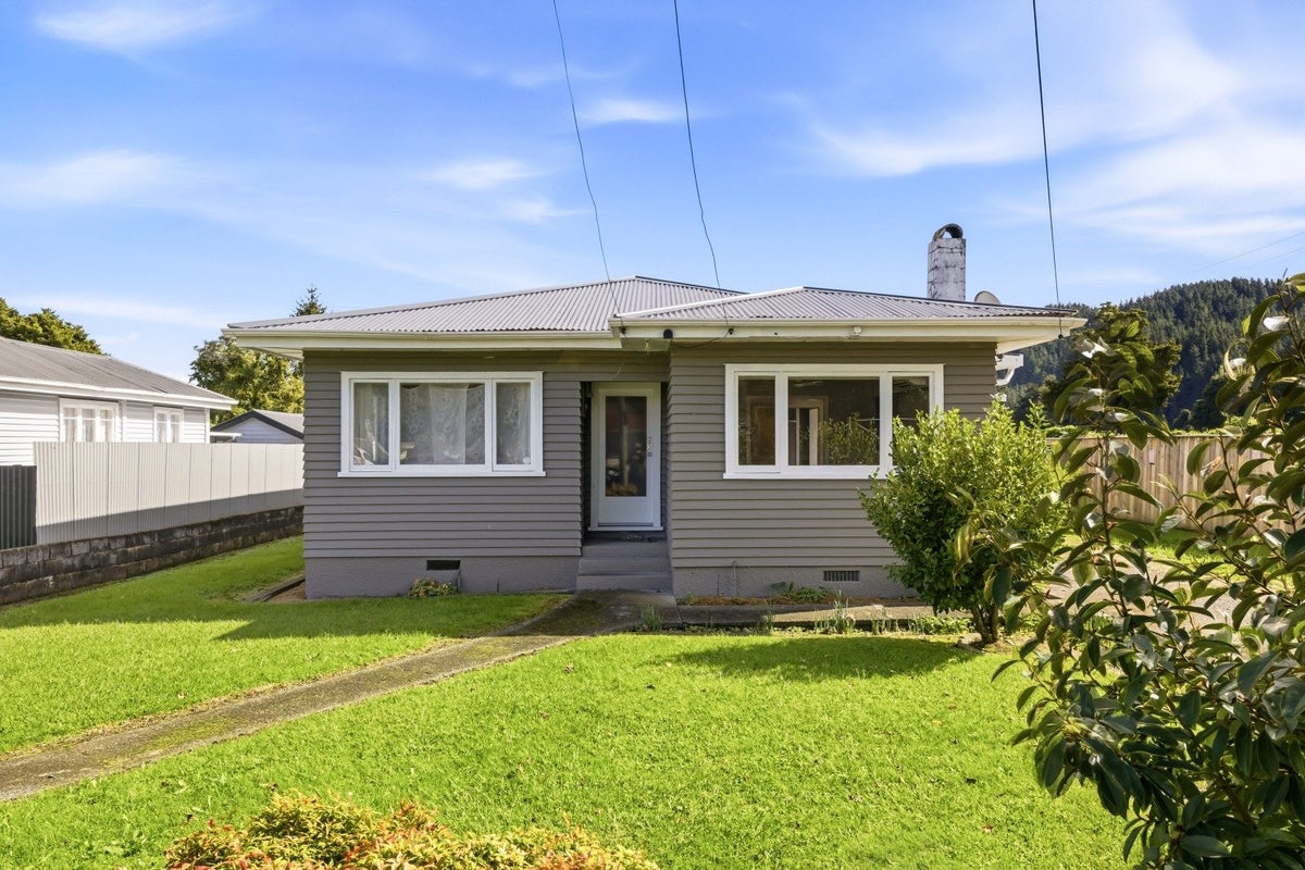 14 Leese Street, Taumarunui, Taumarunui - Carousel 2