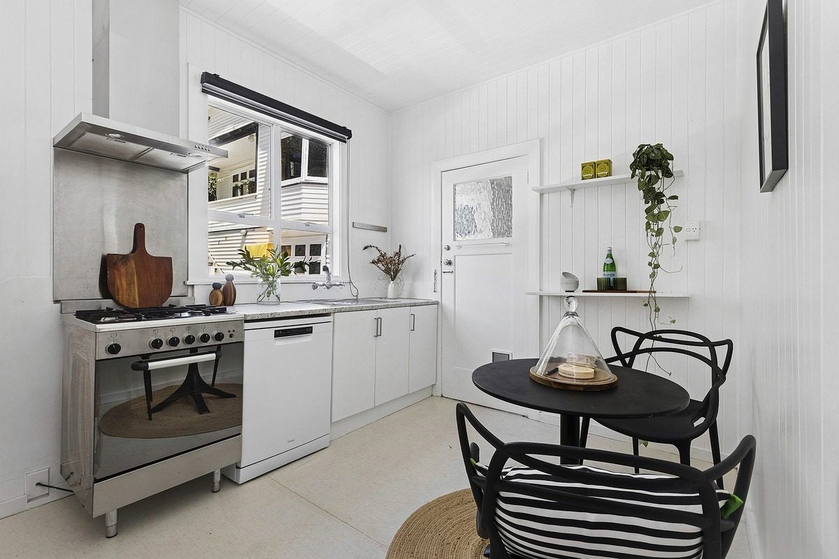 23 Laura Avenue, Brooklyn, Wellington - Carousel 2