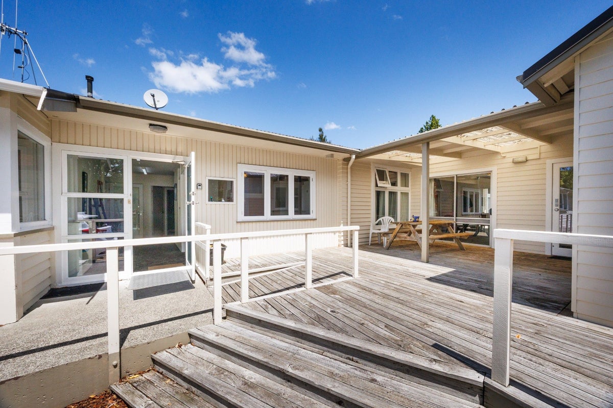 12 Ngaio Street, West End, Palmerston North - Carousel 1