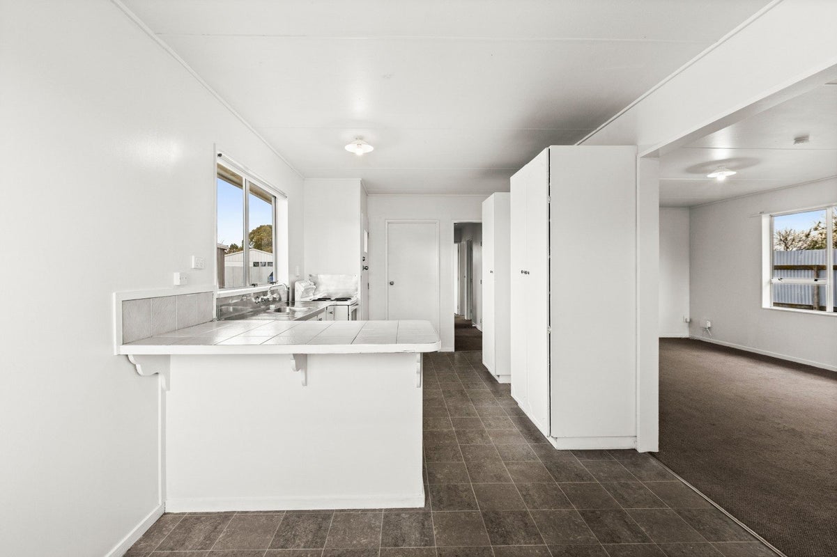 29 Cartier Crescent, Flaxmere, Hastings - Carousel 11