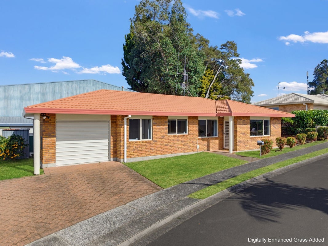 6 Racecourse Way, Gate Pa, Tauranga - Carousel 1