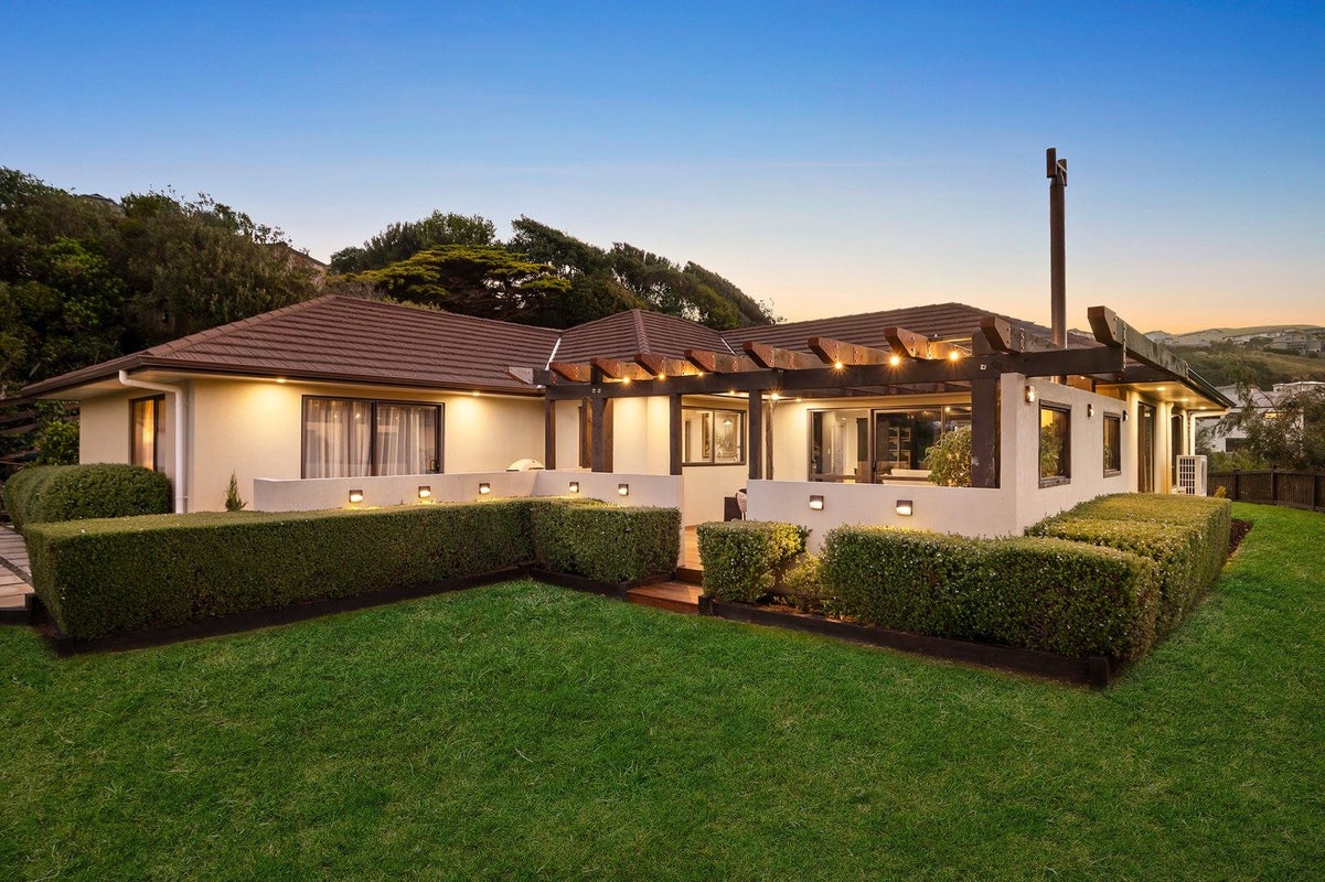 91 Westchester Drive, Churton Park, Wellington - Carousel 1