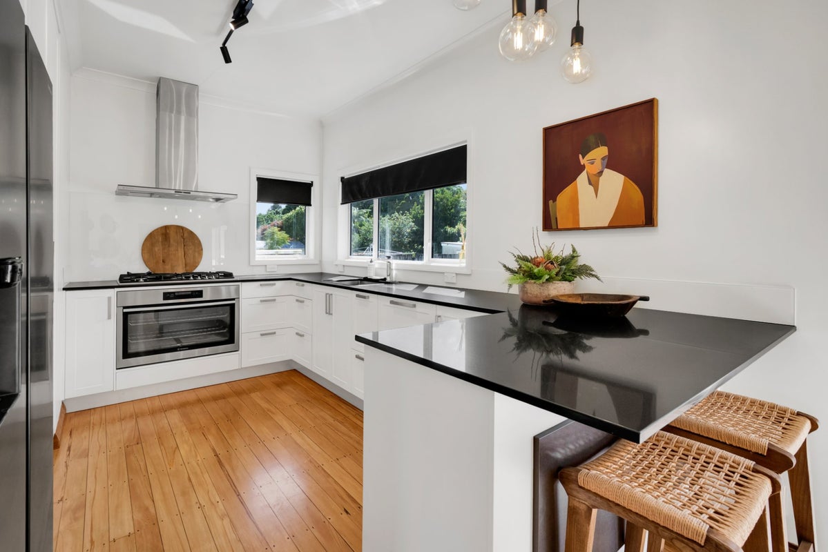 43 Somerset Street, Brooklands, New Plymouth - Carousel 1