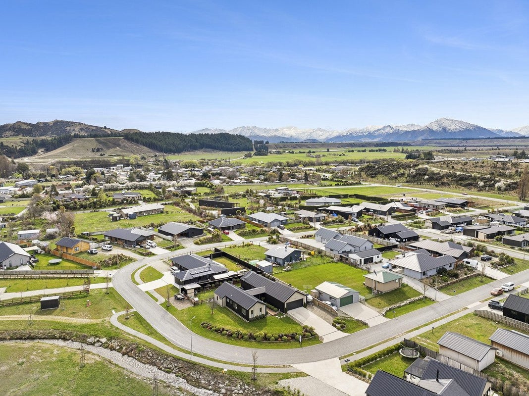 17 Cooper Crescent, Cromwell - Carousel 24