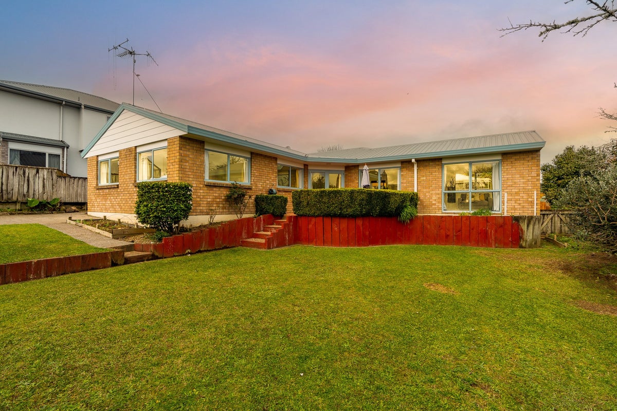 50 Western Heights Drive, Western Heights, Hamilton - Carousel 20