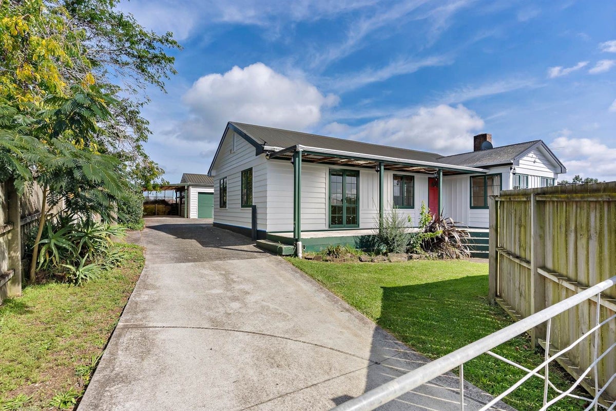 11 Buchanan Road, Papakura - Carousel 29
