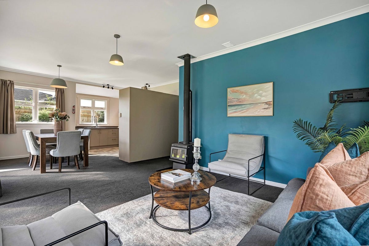 33 Baring Terrace, Strandon, New Plymouth - Carousel 2
