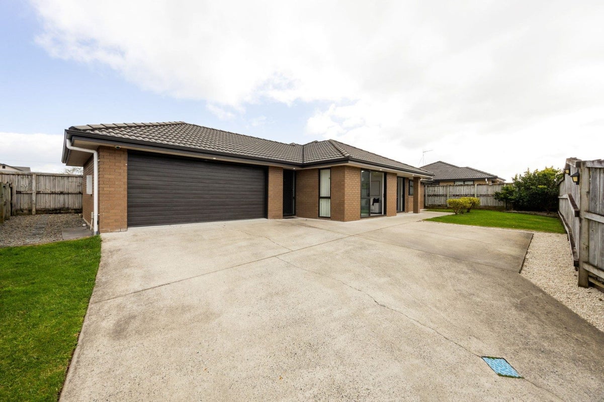 48 Edgeview Crescent, Fitzroy, Hamilton - Carousel 2