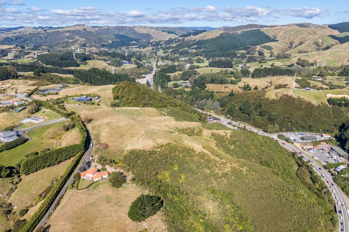 75E Paremata Haywards Road, Judgeford, Porirua - Carousel 50