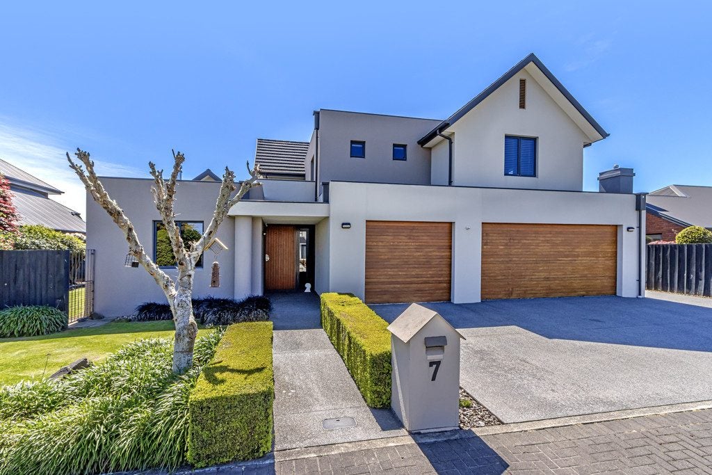 7 Oaktree Lane, Bishopdale, Christchurch - Carousel 1