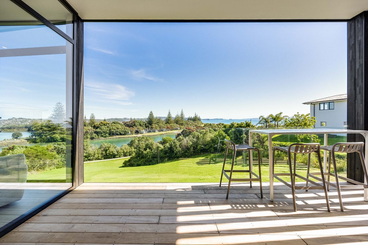 45B Rosario Crescent, Red Beach, Whangaparaoa - Carousel 2
