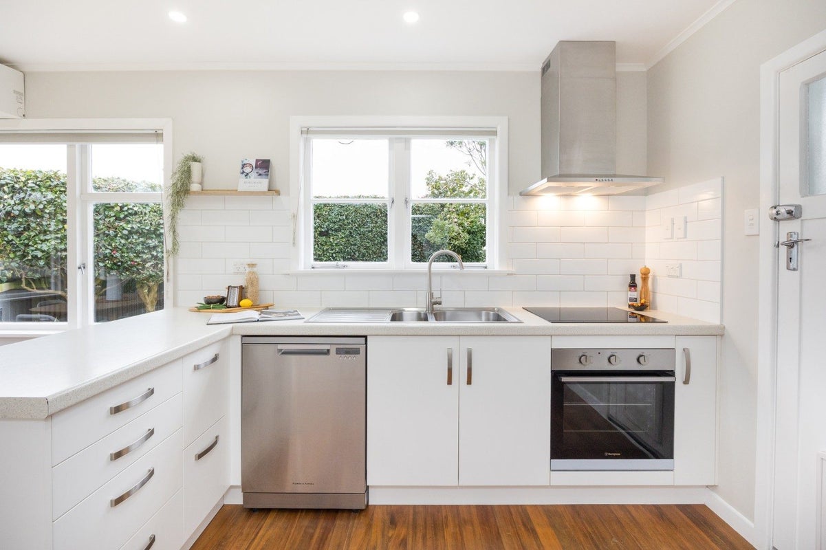 11 Churchill Avenue, Feilding, Feilding - Carousel 2