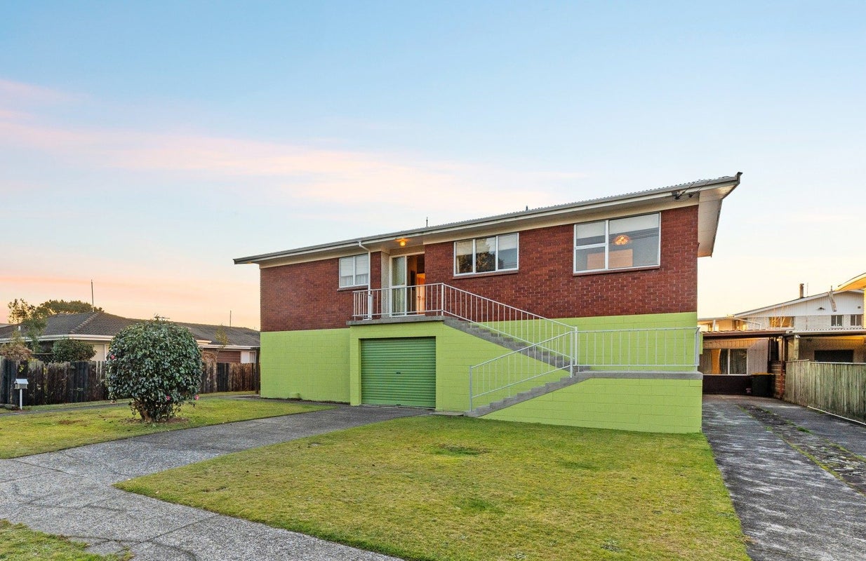 22 McKee Avenue, Fenton Park, Rotorua - Carousel 1