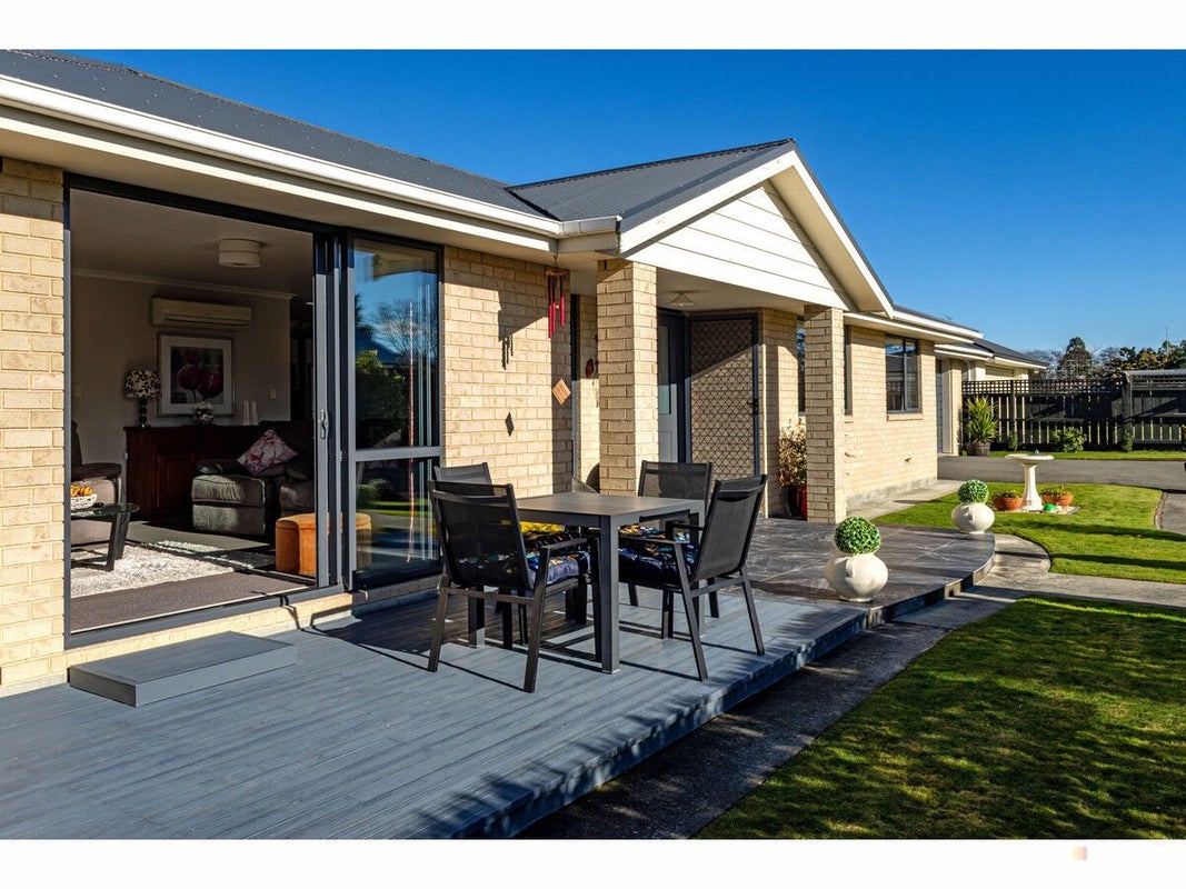 240 Talbot Street, Geraldine - Carousel 1