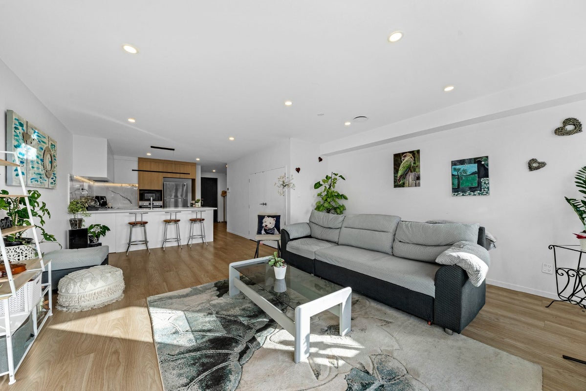 7/32B Westgate Drive, Westgate, Auckland - Carousel 1