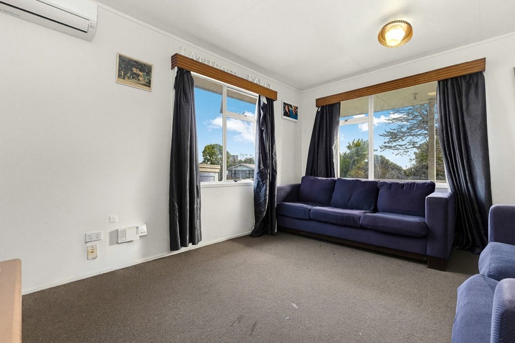 42 Gilbert Road, Otara, Auckland - Carousel 2