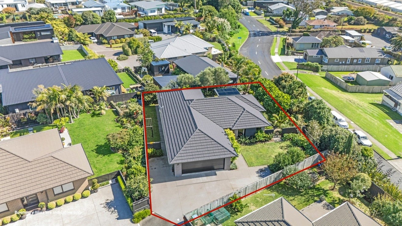 5 Cessna Lane, Glen Avon, New Plymouth - Carousel 28