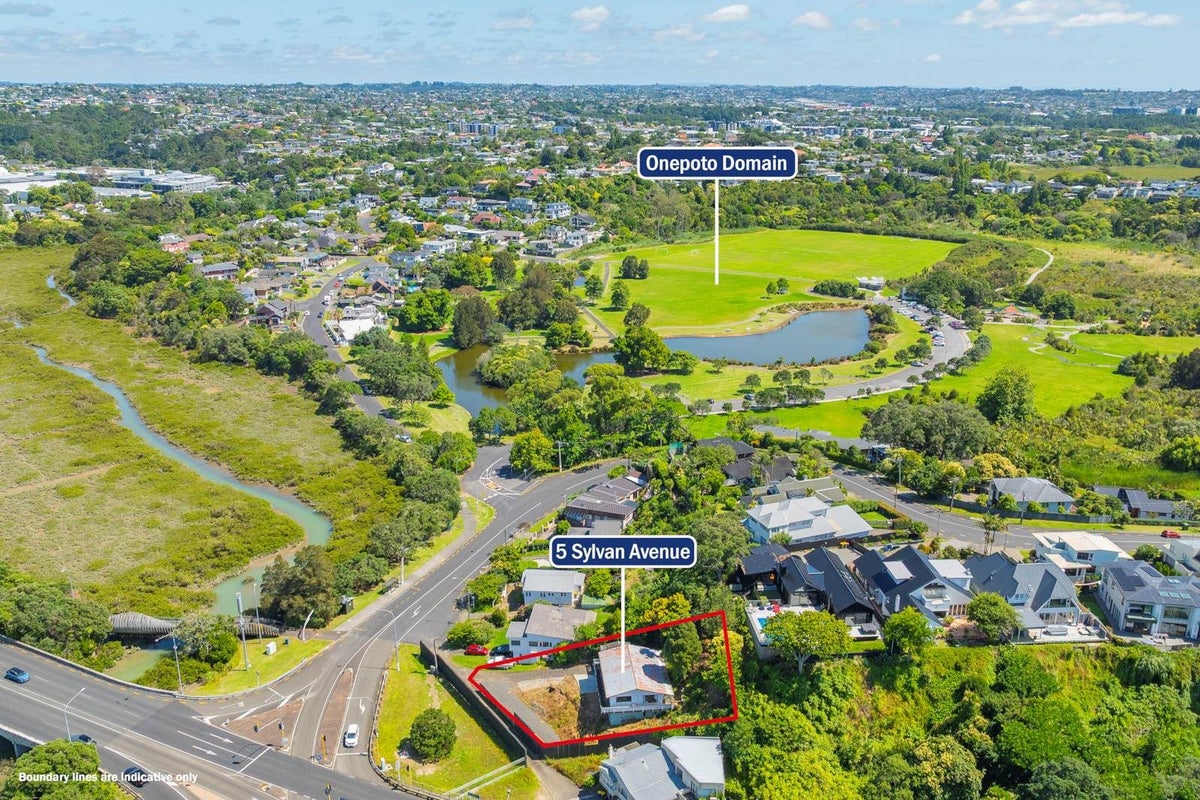 5 Sylvan Avenue, Northcote, Auckland - Carousel 13