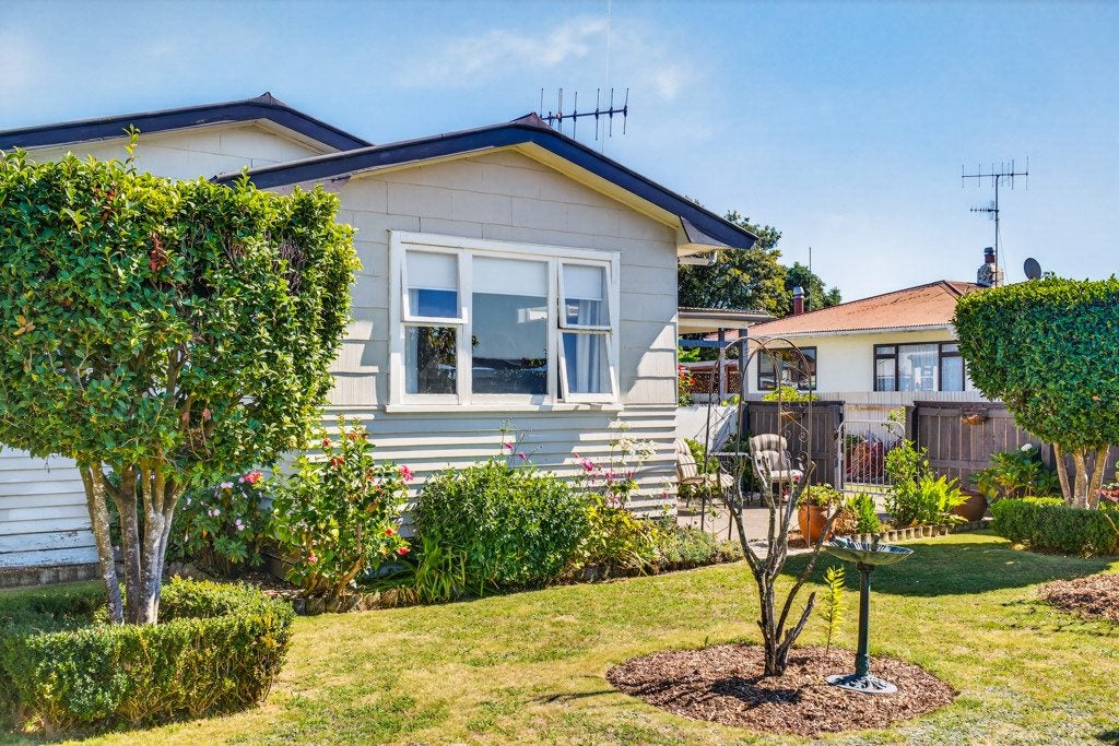 23 Wycliffe Street, Onekawa, Napier - Carousel 24