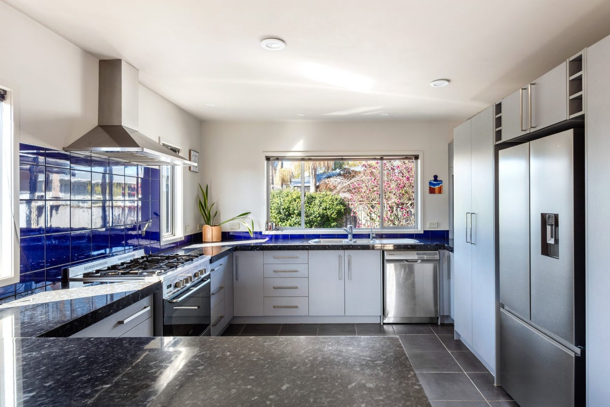 2A Steed Avenue, Te Hapara, Gisborne - Carousel 2