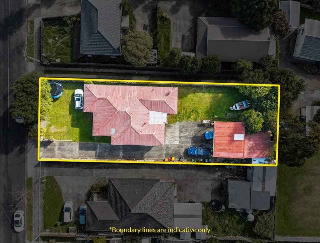 16 Beaubank Road, Kelston, Auckland - Carousel 25