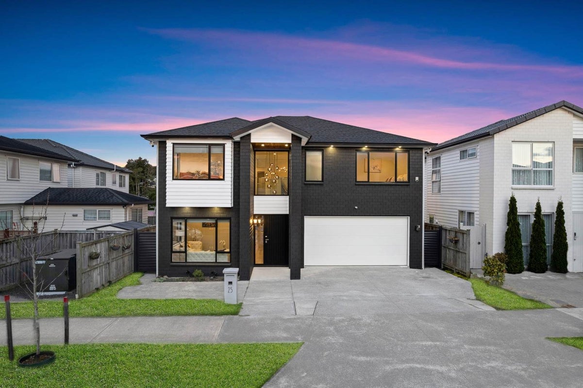 25 Koropa Road, Flat Bush, Auckland - Carousel 1
