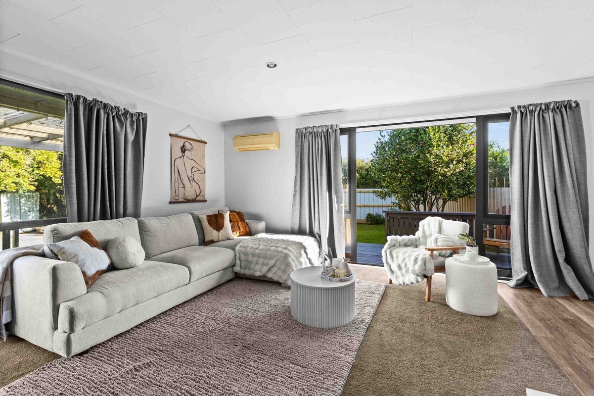 22 Symons Street, Parkvale, Hastings - Carousel 1