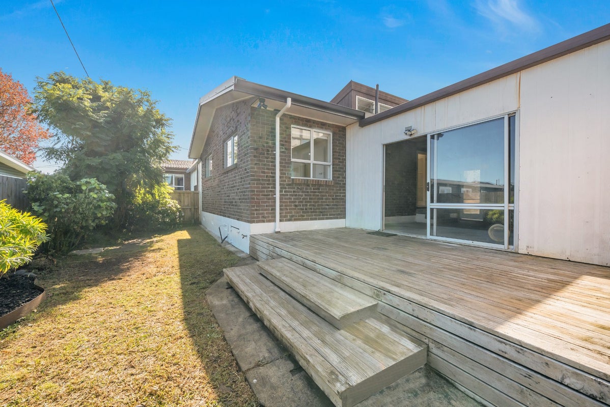 2/24 Neal Avenue, Glenfield, Auckland - Carousel 2