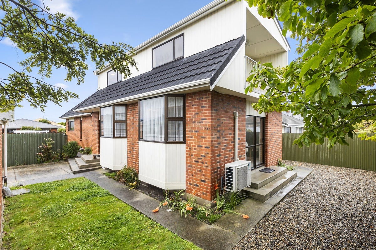 16A Eskvale Street, Saint Kilda, Dunedin - Carousel 1