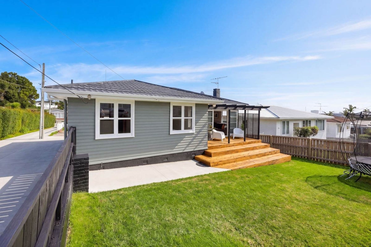 1/11 KIA ORA RD, Beach Haven, North Shore City - Carousel 2