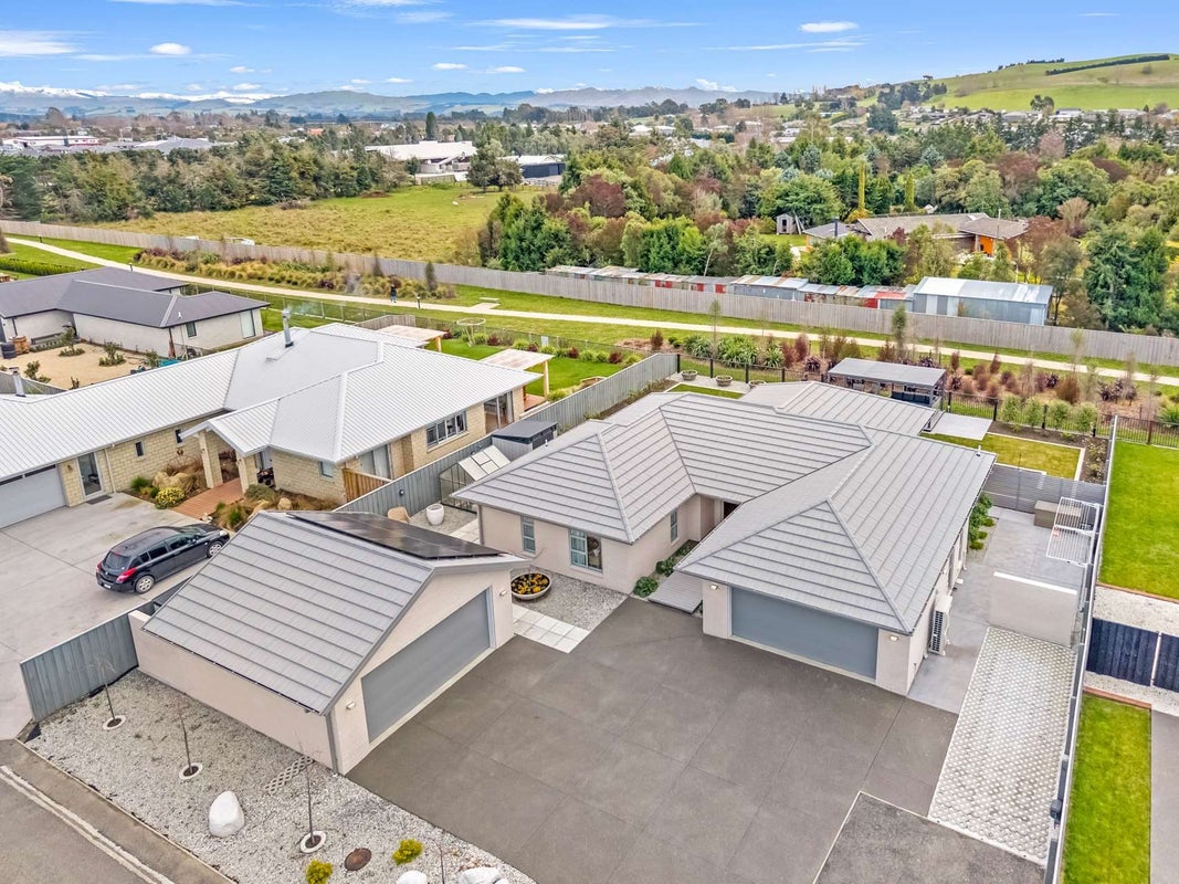 4 Hunter Lane, Amberley, Amberley - Carousel 1